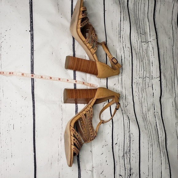 Sirens Nude Cutout Design Blocked Heel Size 8 - Picture 6 of 8